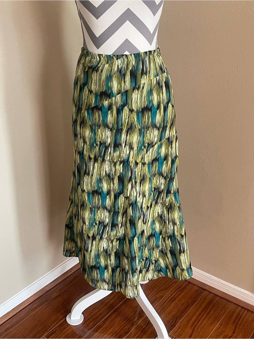 RQT - Teal and Green Skirt - Size: 14
